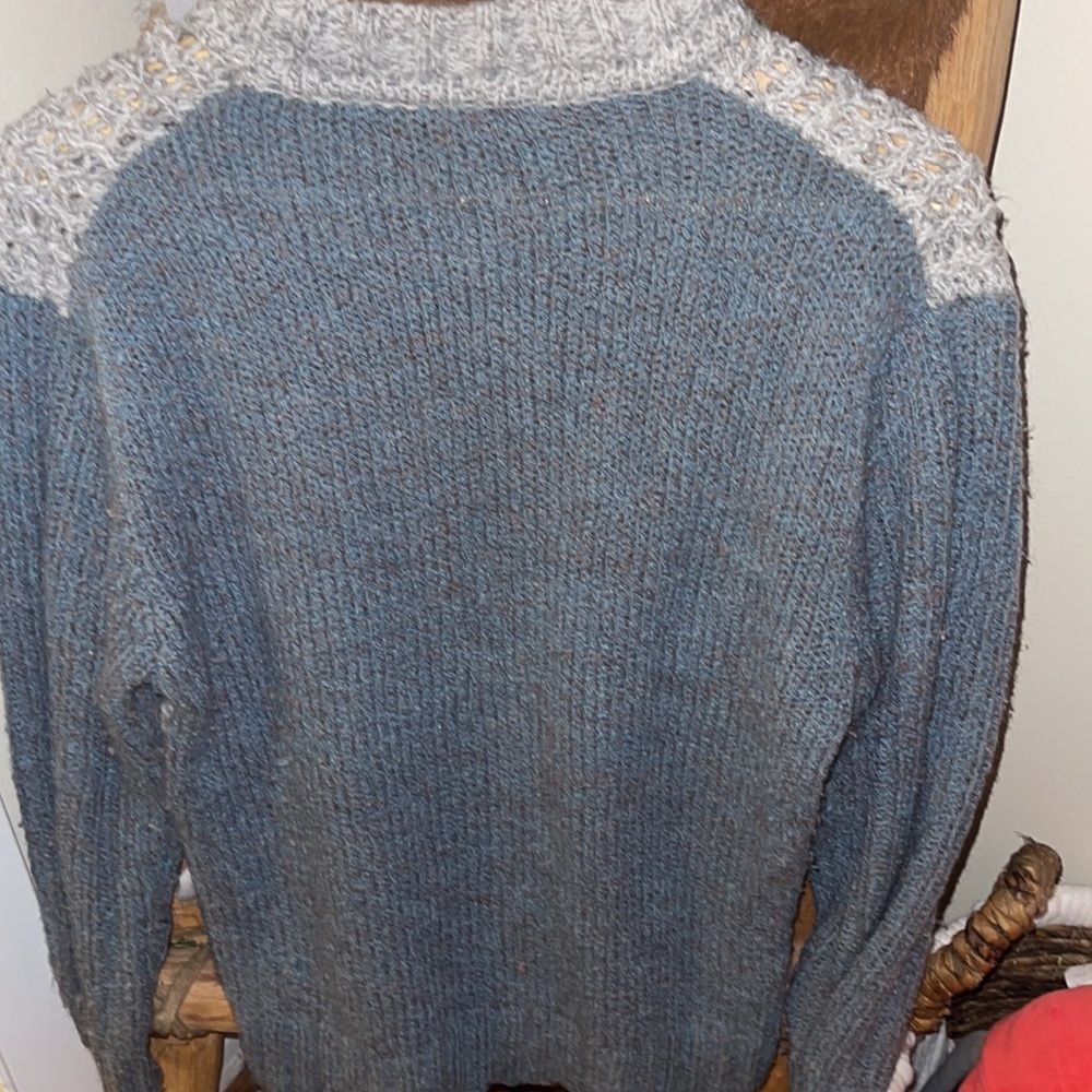 RARE Vintage Sweater - Picture 5 of 6